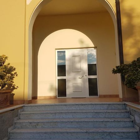 Apartamento Vittoria Marina Di Пьетразанта Экстерьер фото
